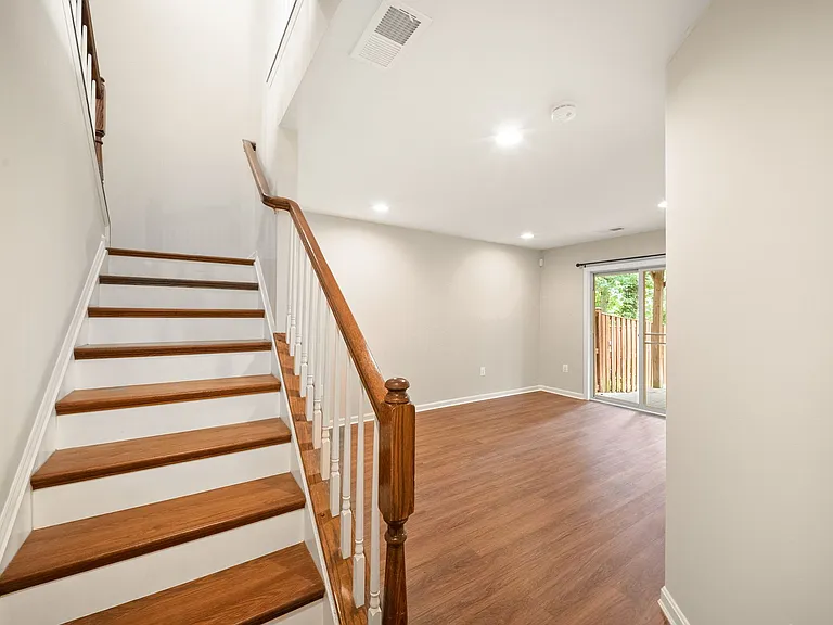 1431 Occoquan Heights Ct — Photo 40
