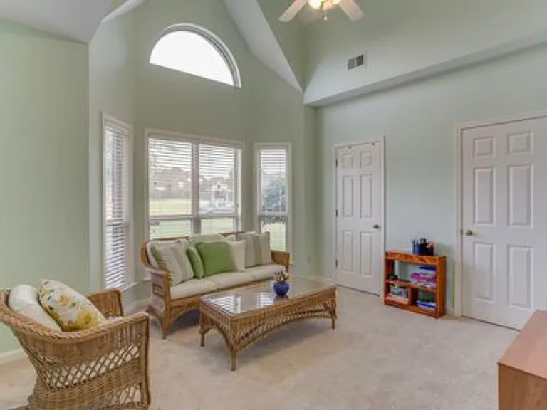 9064 Carriage Creek Rd — Photo 10