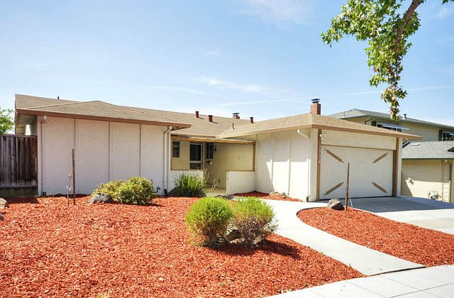 1st image of 2226 Yosemite Dr