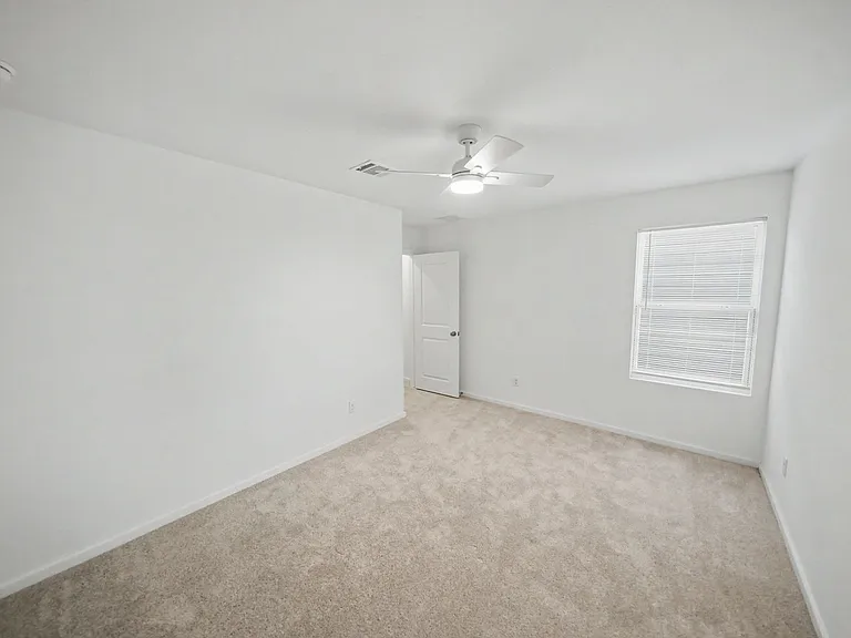 4835 Daisy Blossom — Photo 22