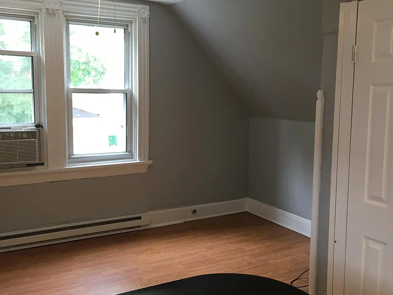 114 S Negley Ave #5 — Photo 6