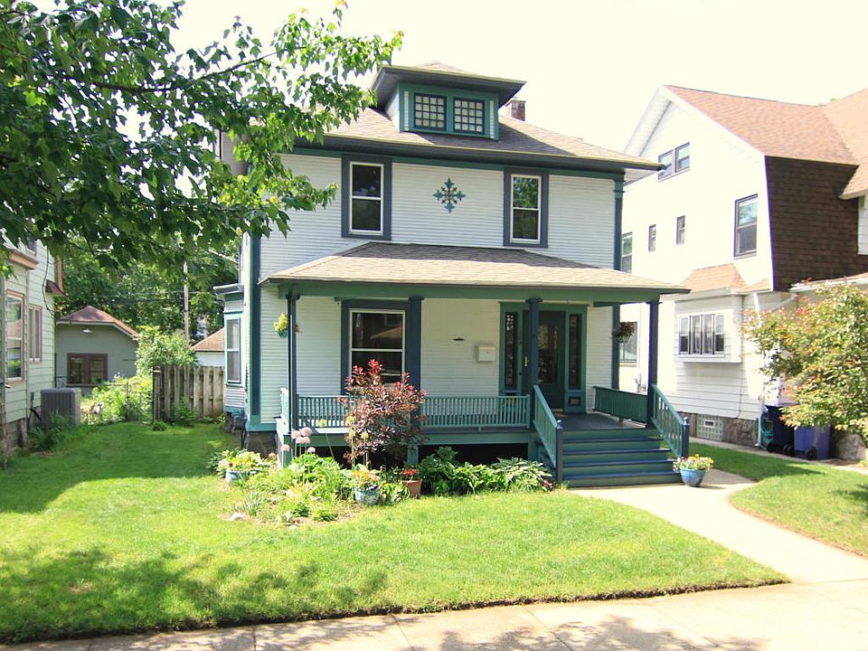 1st image of 1324 Logan St SE