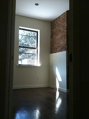 Rented by 5 Boro Realty Corp | media 24