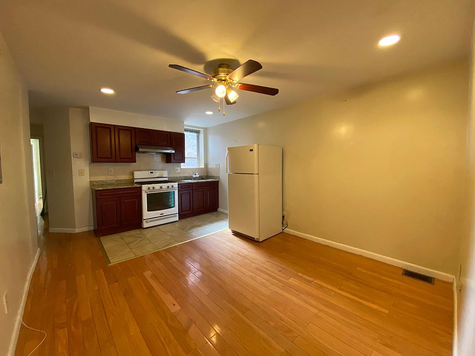 Kitchen / Living Space