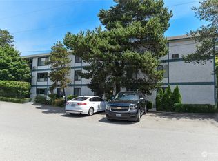 12300 28th Ave NE APT 108, Seattle, WA 98125