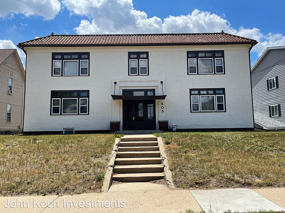 1st image of 805 W 18th St #2