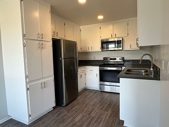 5th image of 4950 Coldwater Canyon Ave APT 34
