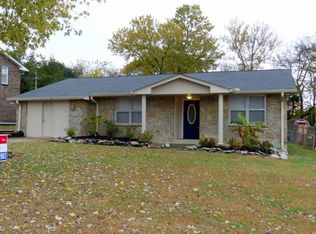 111 Cedarcrest Dr, Hendersonville, TN 37075