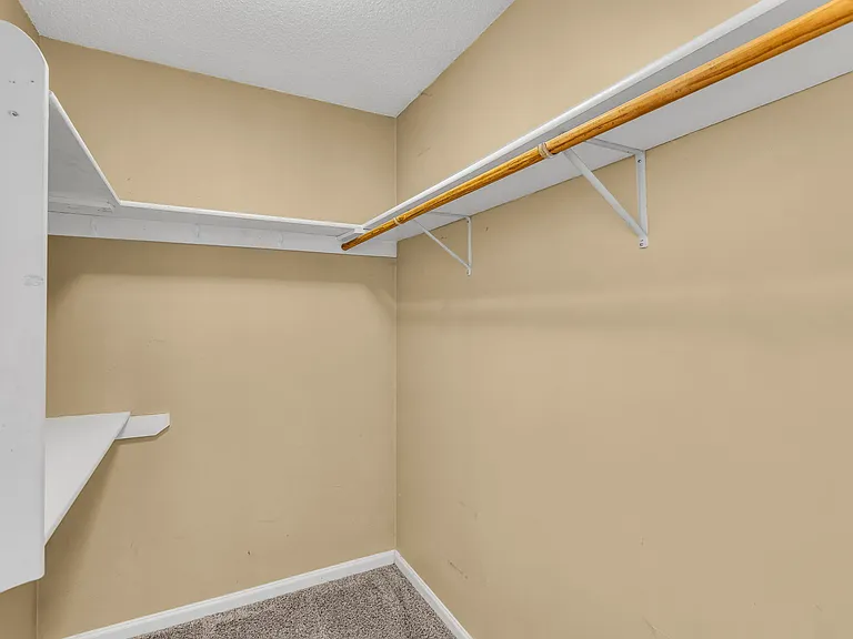 810 N Willie St — Photo 17