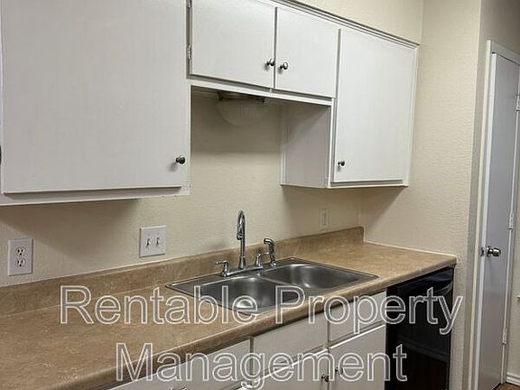 3rd image of 3720 Cibolo Dr