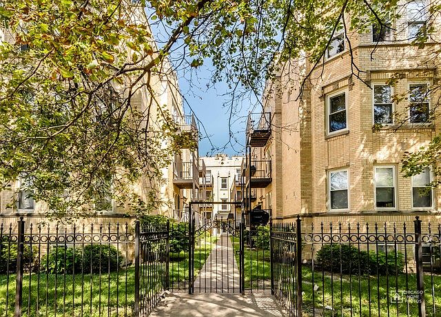1st image of 6341 N Washtenaw Ave APT 2W