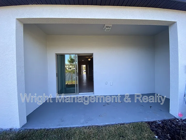 11736 Dumaine Valley Rd — Photo 5