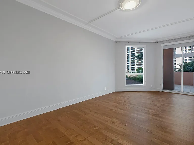 10 Edgewater Dr #4H — Photo 18