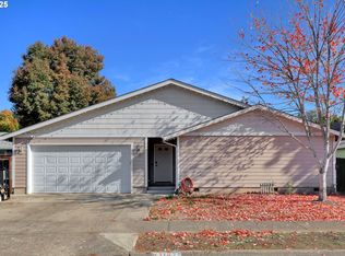 2187 Cosmoledo St, Eugene, OR 97402