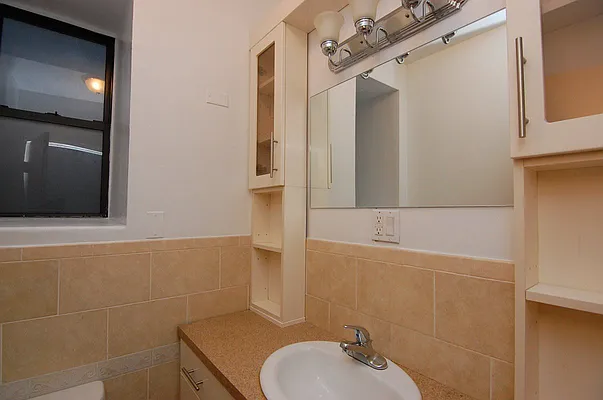 Rented by Bohemia Realty Group | media 8