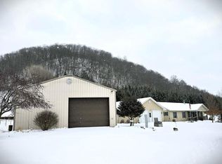41498 South Sleepy Hollow Road, Gays Mills, WI 54631