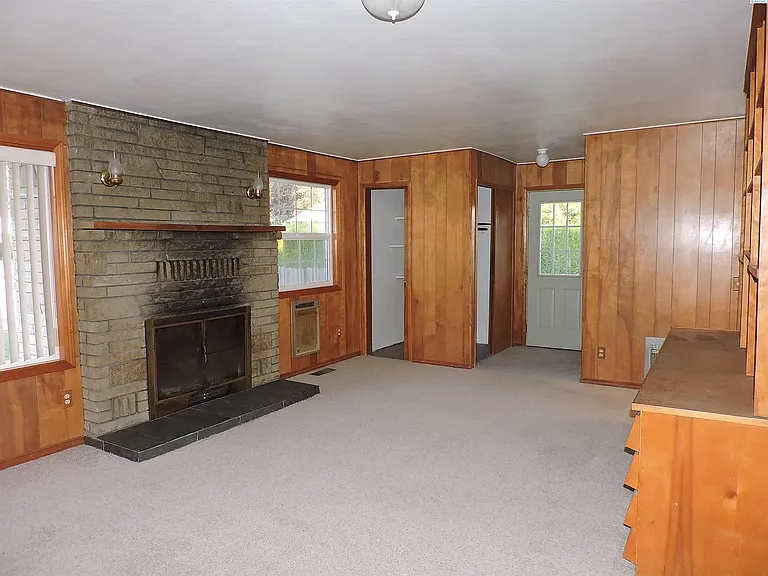 1714 Hunt Ave — Photo 7