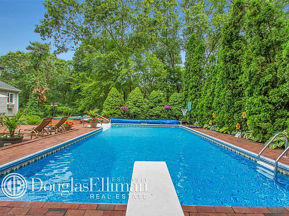 3rd image of 51 Grassy Pond Dr