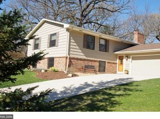 7100 Coachwood Rd, Woodbury, MN 55125