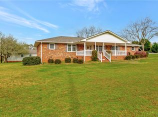 302 Broadway Lake Rd, Anderson, SC 29621