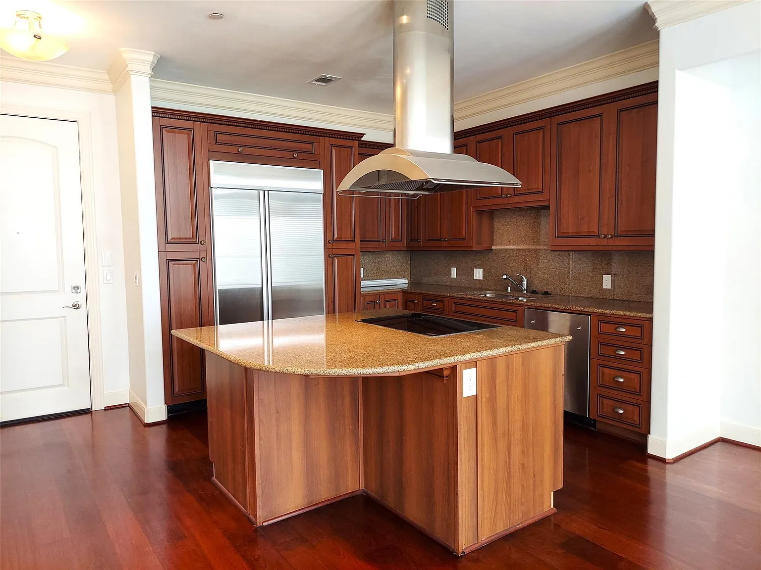 2 bed, 2.0 bath, 1279 sqft, $2,400 — Photo 2