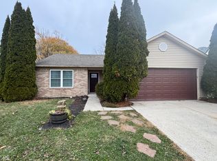 820 Cross Wind Ct, Greenwood, IN