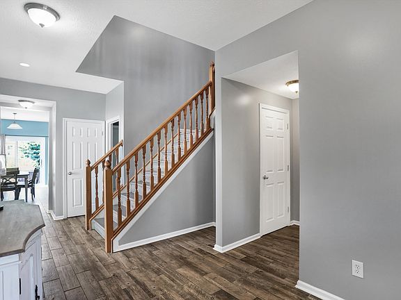 4th image of 16214 Etna Dr