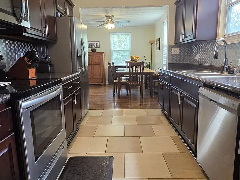7407 Yorktown Dr — Photo 8