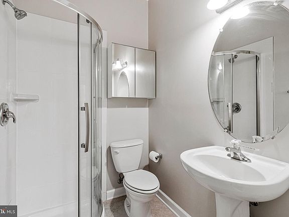 5th image of 11718 Leesborough Cir