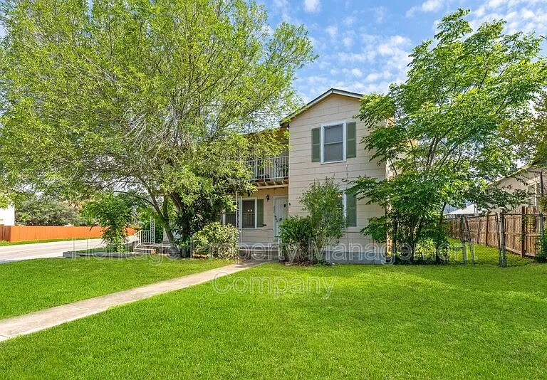 229 Alexander Hamilton Dr #1 — Photo 3