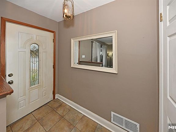 2nd image of 243 Devon Rd