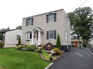85 Inwood Ave, Colonia, NJ 07067