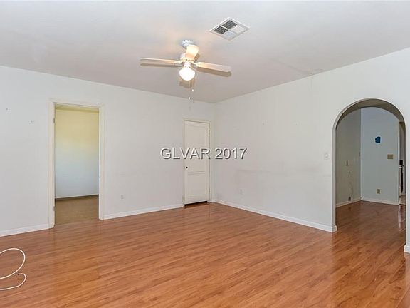 3rd image of 30 Wyoming Ave