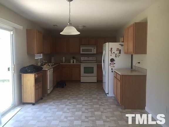 3rd image of 321 Ganyard Farm Way