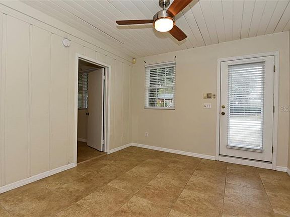 3rd image of 10 N Glenwood Ave