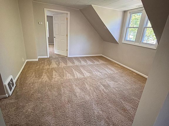 3rd image of 2102 Manhattan St #1/2