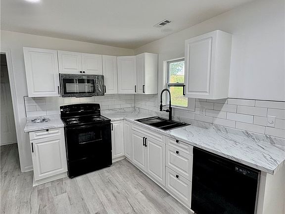 5th image of 108 Boggs Dr