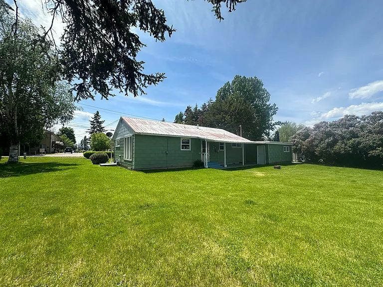 33 W Evergreen Dr — Photo 11