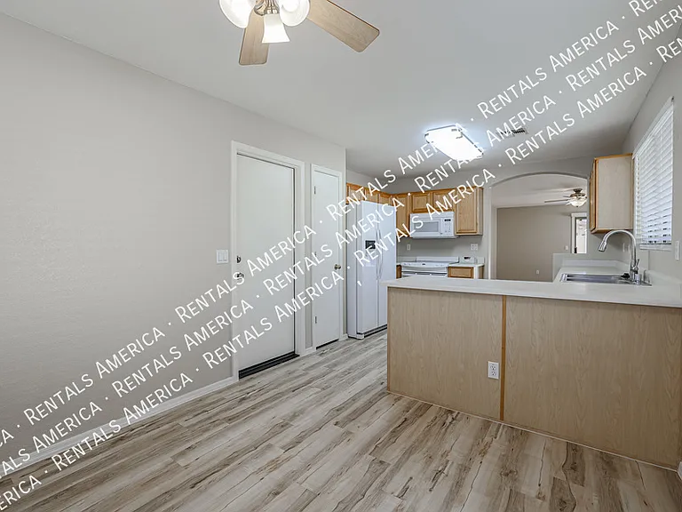 16212 N 162nd Ave — Photo 19