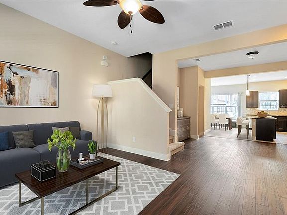 2nd image of 1412 Lobelia Dr