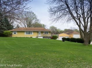 7255 Bloomfield Rd, Des Moines, IA 50320