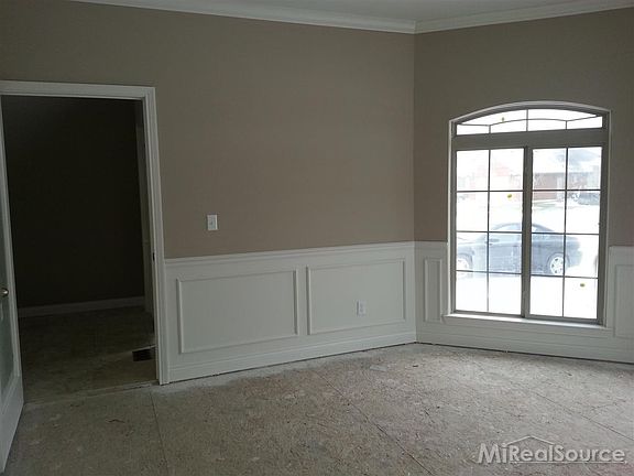 3rd image of 55437 Stewart Dr