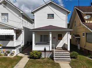 424 Hazel Ave, Ellwood City, PA 16117