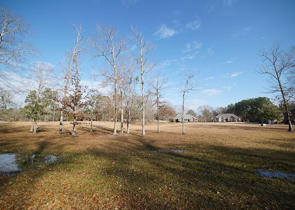 1st image of 32 Briar Creek Cir