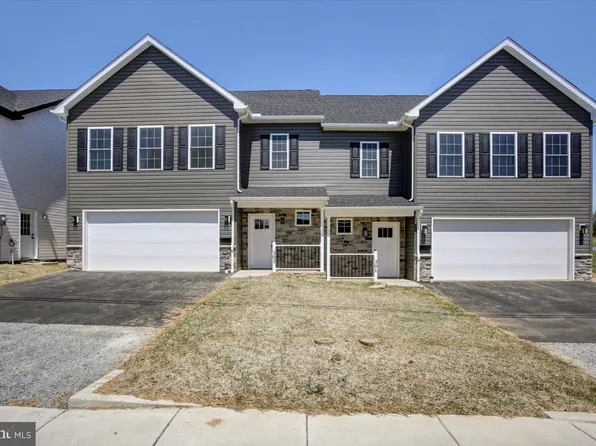 303 Grandview Ave, Waynesboro, PA 17268