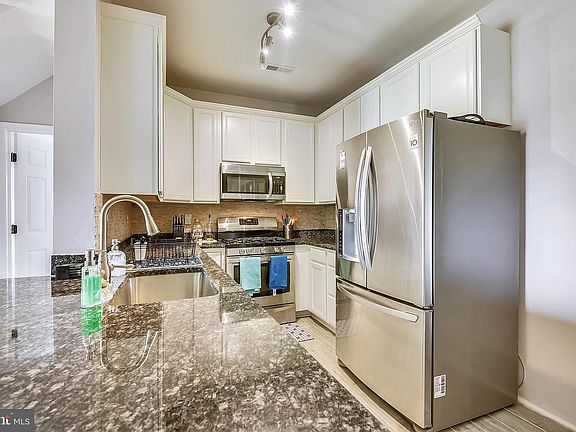 4th image of 11310 Westbrook Mill Ln Unit 303