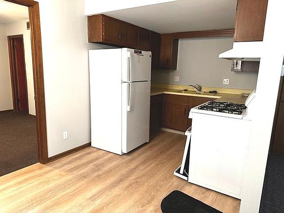 2nd image of 4410 Grinnell Dr #2