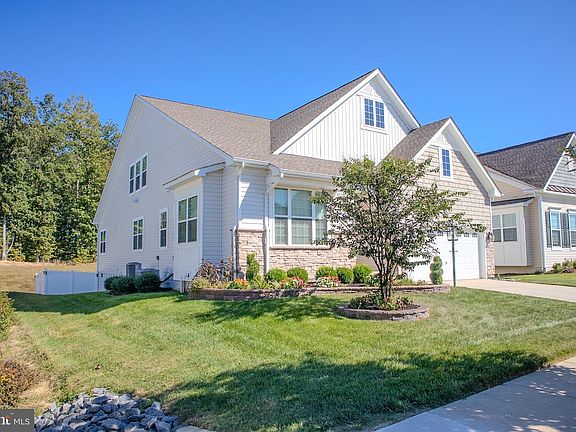 3rd image of 4550 Shakespeare Cir