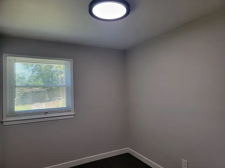 976 McKay Dr SE — Photo 14