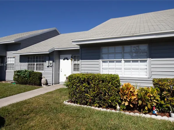 7131 Tam Oshanter Blvd, North Lauderdale, FL 33068